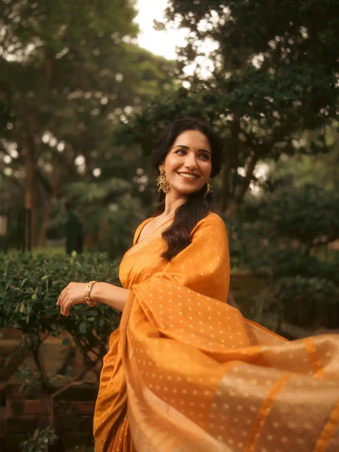 Ruhani Sharma latest photos (1)