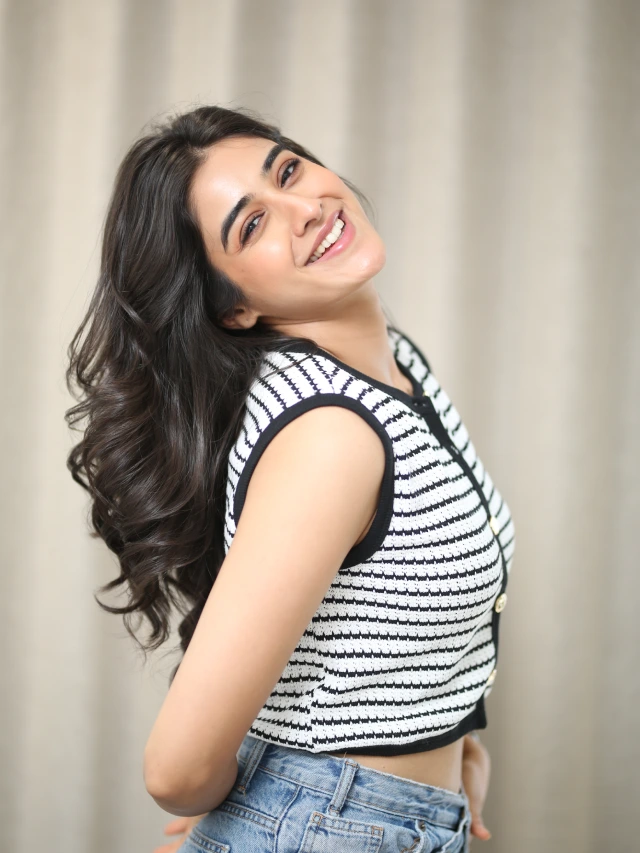 Sakshi Vaidya Trendy Looks