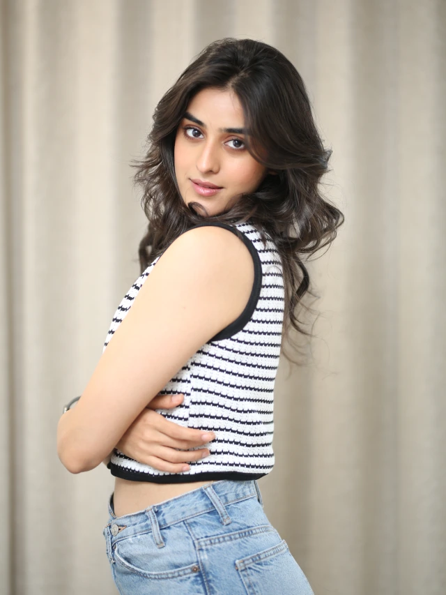 Sakshi Vaidya Trendy Looks