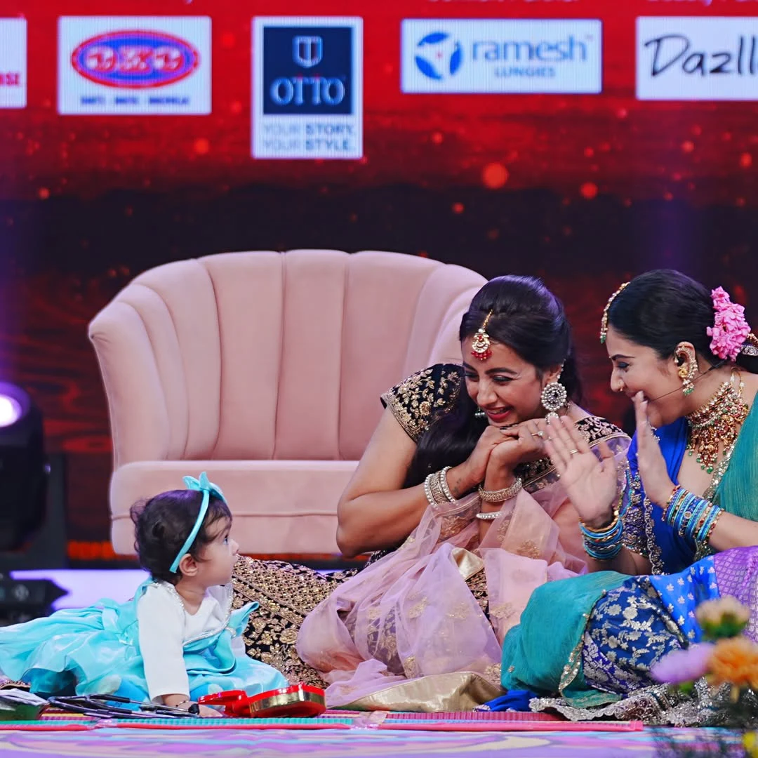 Sanjana Galrani Participated in TV Show with Daughter