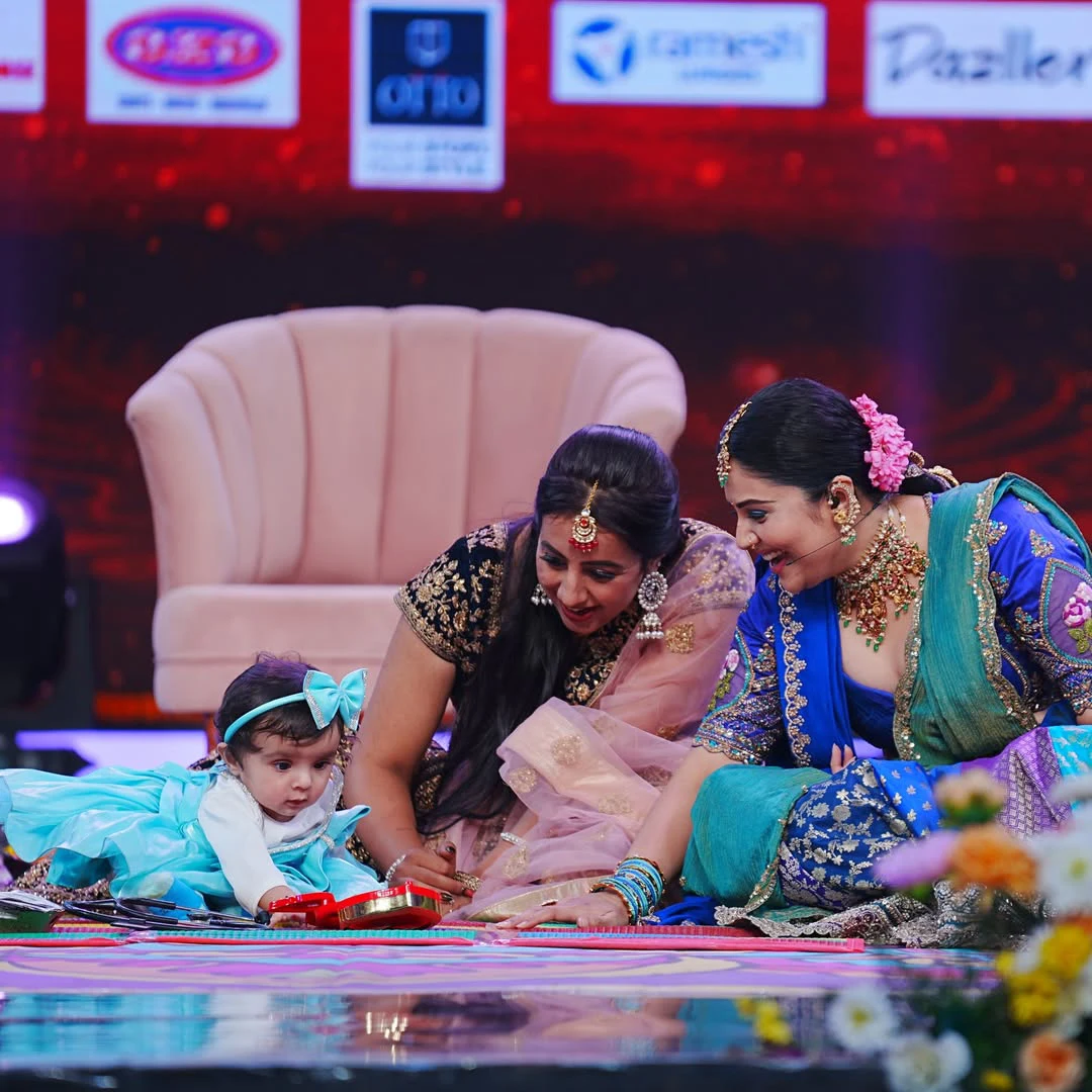 Sanjana Galrani Participated in TV Show with Daughter