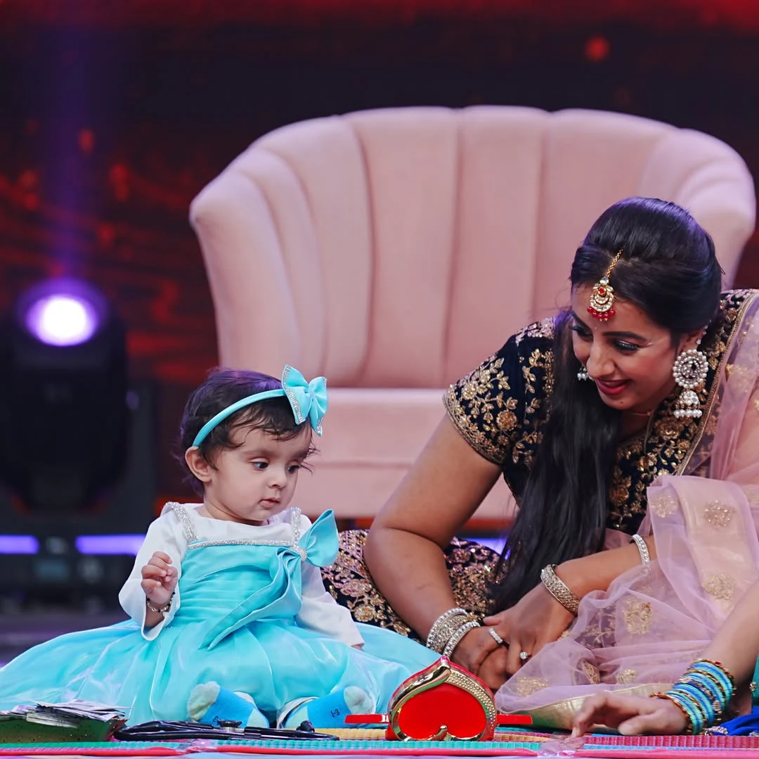 Sanjana Galrani Participated in TV Show with Daughter