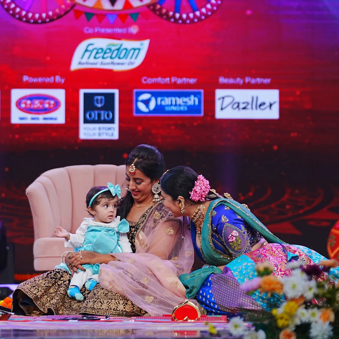 Sanjana Galrani Participated in TV Show with Daughter