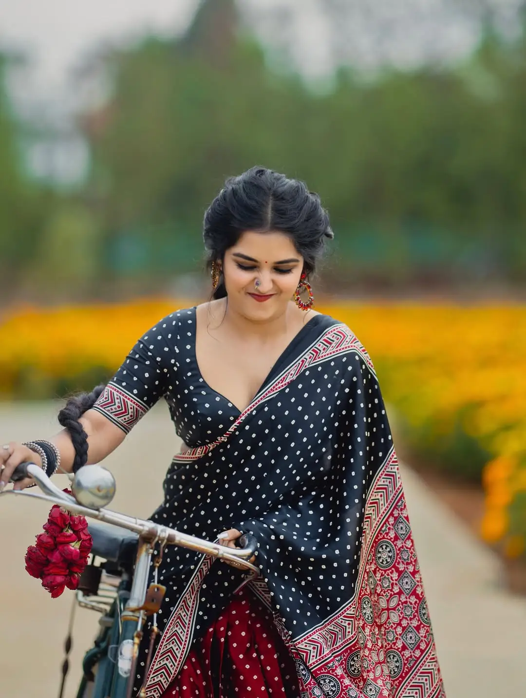 Serial actress Priyanka Jain latest photos (1)