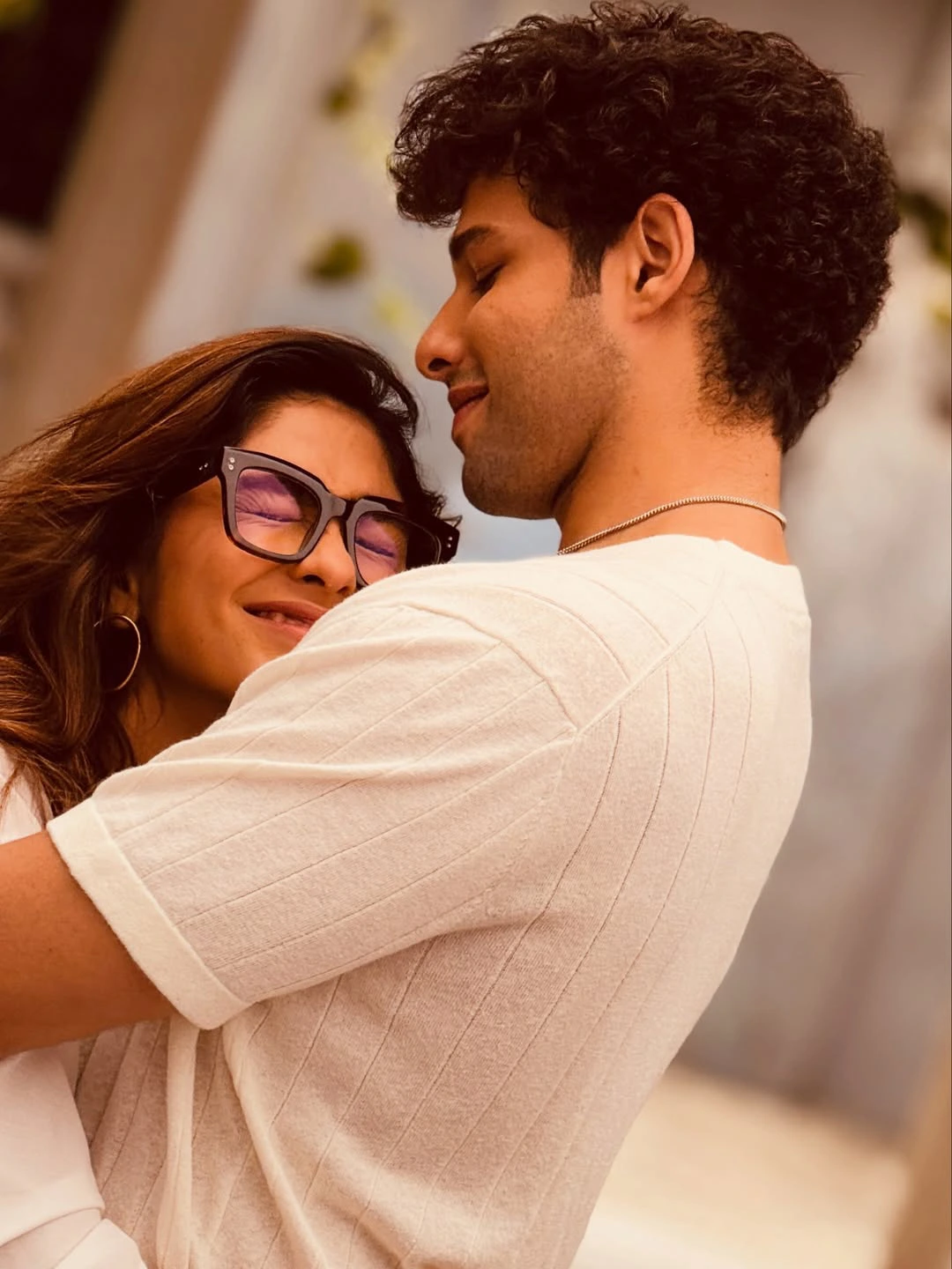 Siddhant Chaturvedi Mrunal Thakur Photos