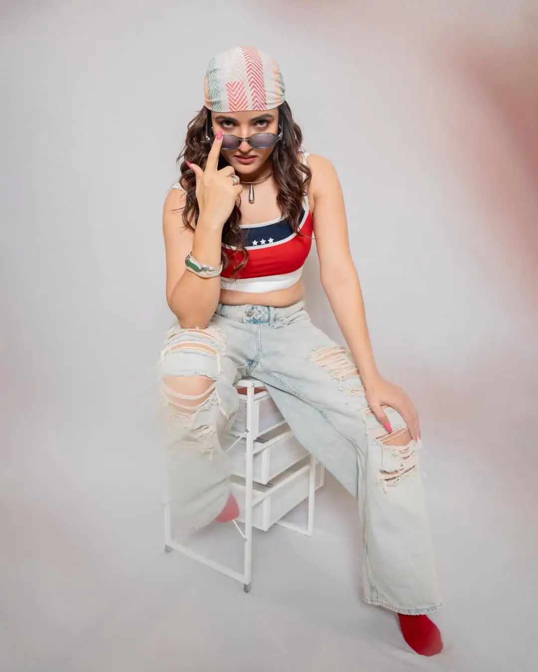 Siri Hanmanth latest trendy photos (1)