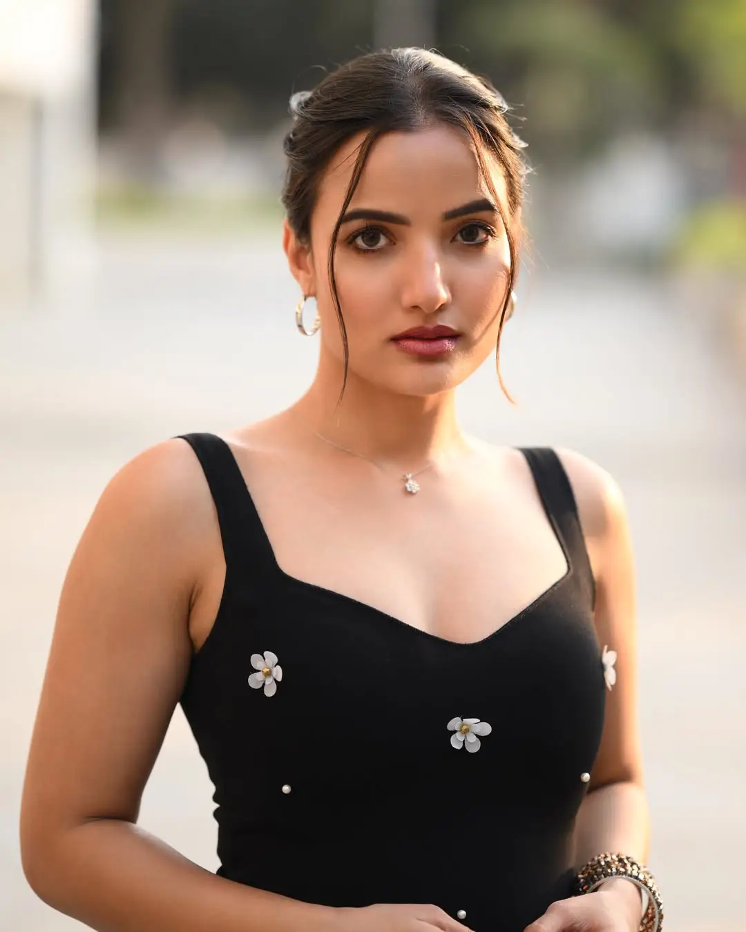 Siri Hanumanth latest glamour photos (1)