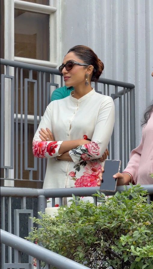 Sobhita Dhulipala Simple Looks in Cheekatilo Movie Promotions