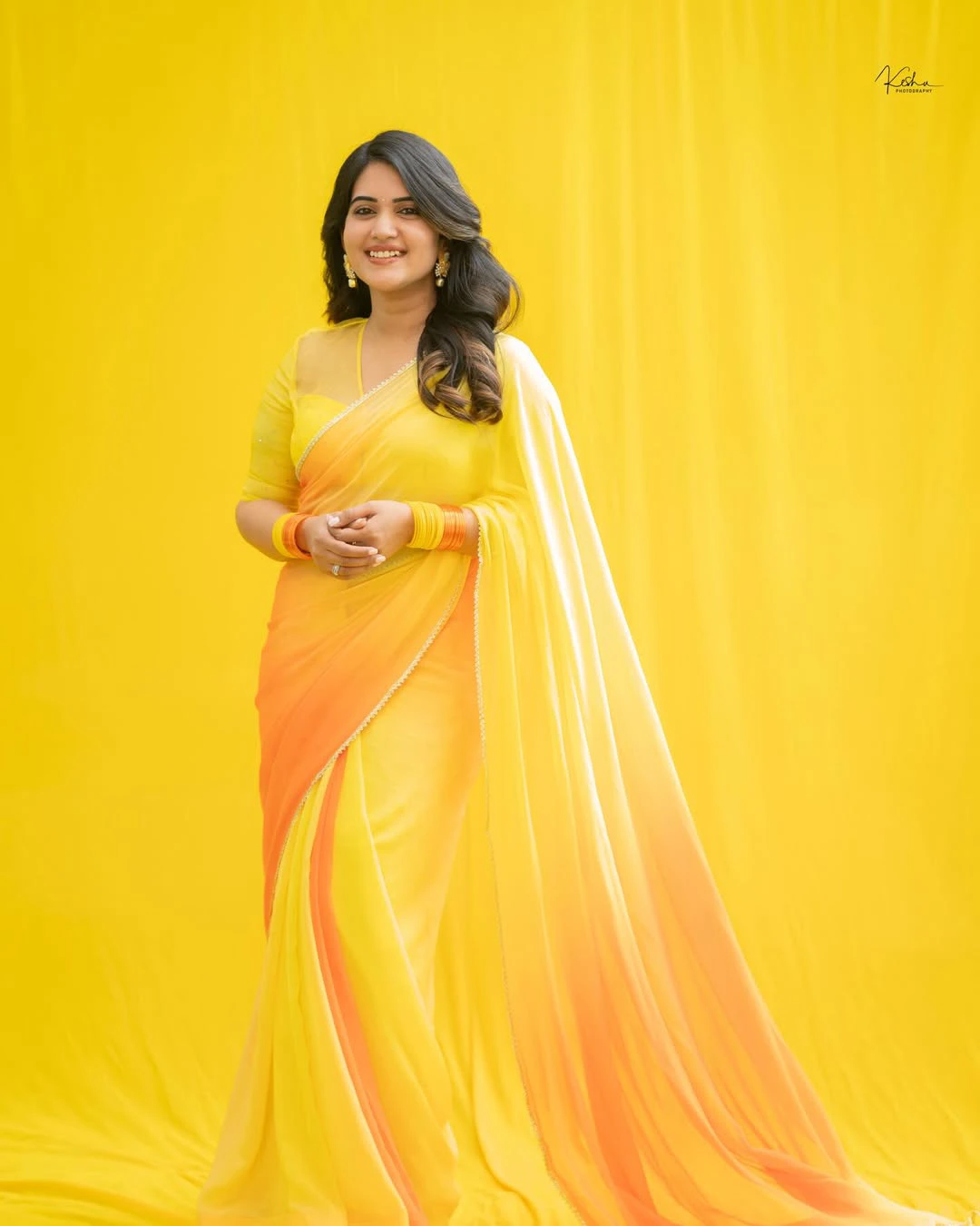 Sravanthi Chokarapu Stunning Looks in Yellow Saree
