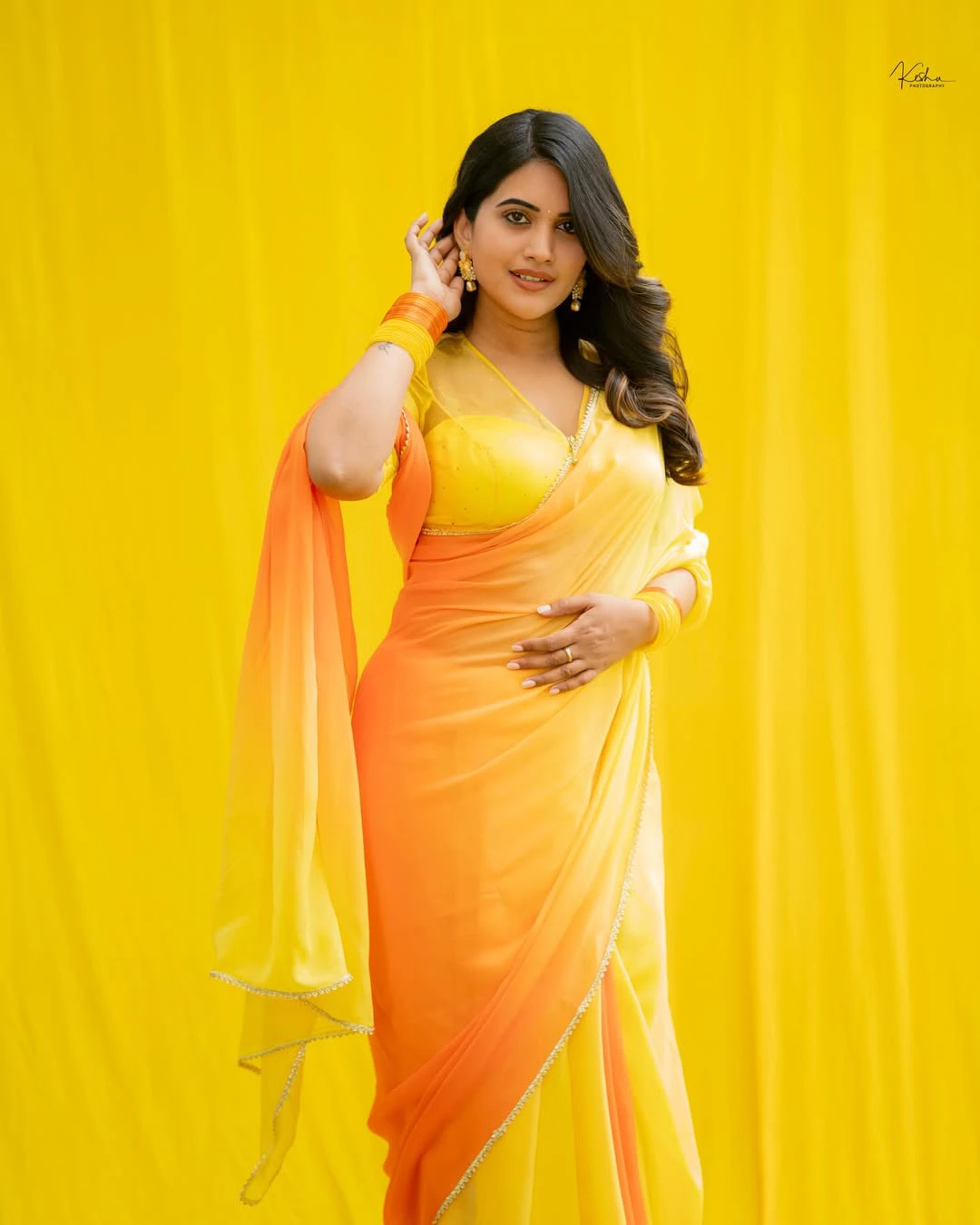Sravanthi Chokarapu Stunning Looks in Yellow Saree