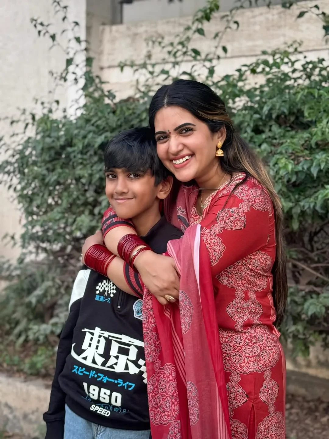 Sravanthi Chokarapu Festival Photos with Her Son