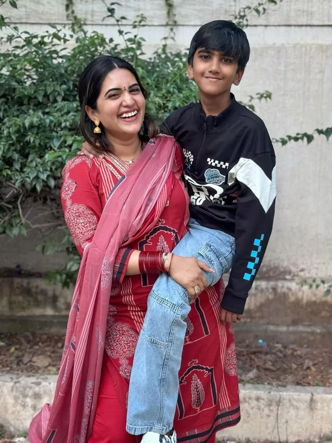 Sravanthi Chokarapu Festival Photos with Her Son