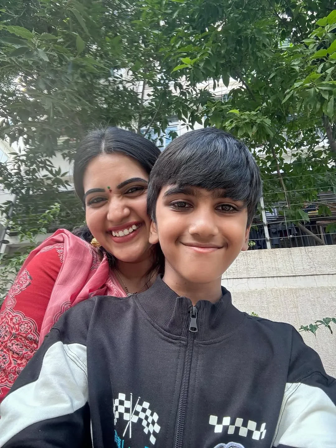 Sravanthi Chokarapu Festival Photos with Her Son