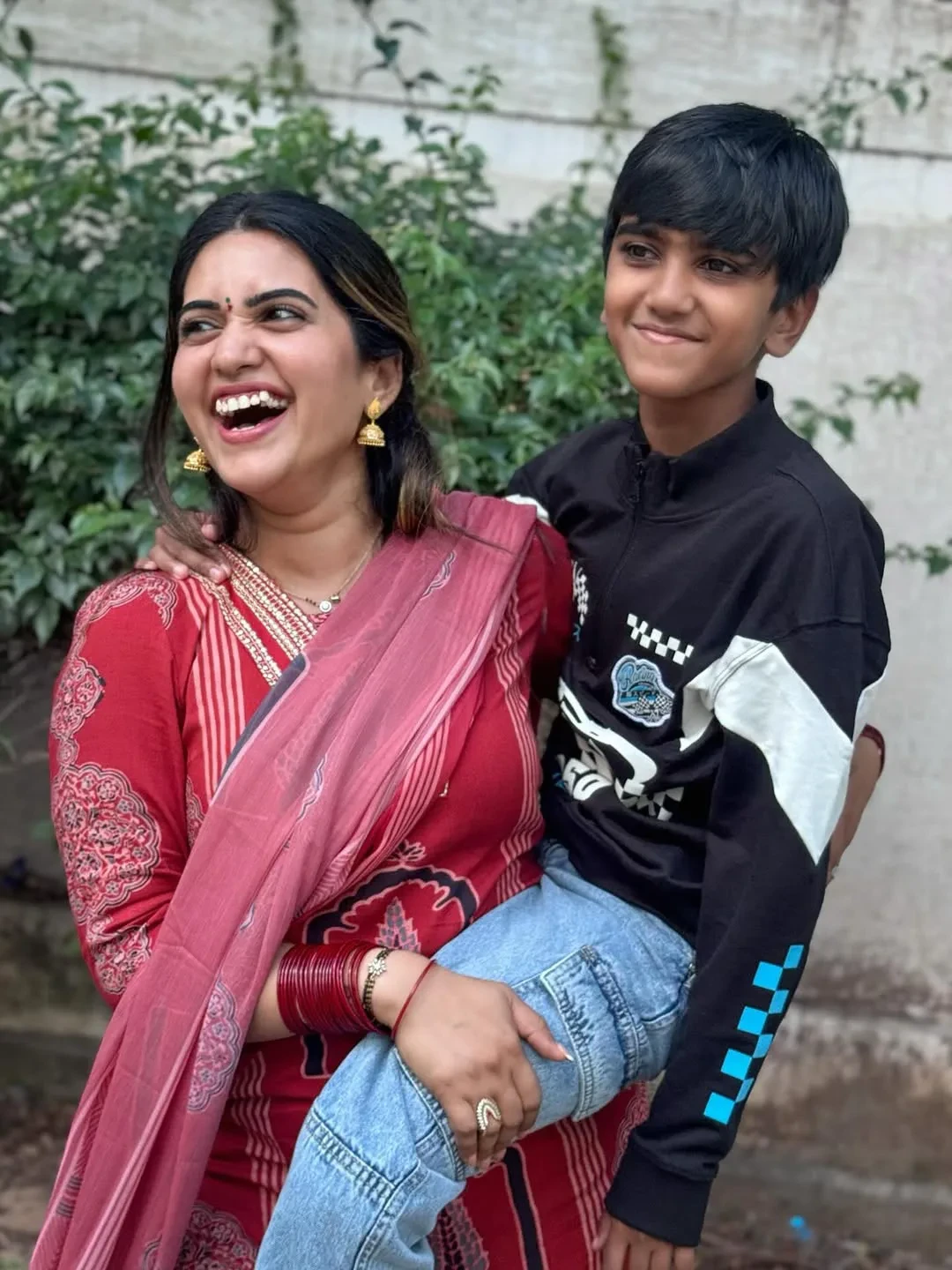 Sravanthi Chokarapu Festival Photos with Her Son