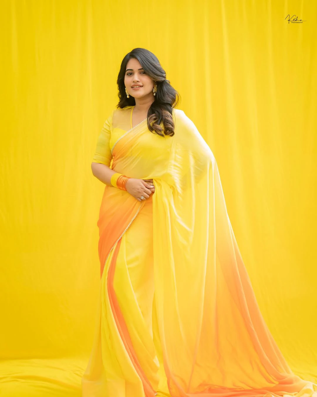 Sravanthi Chokarapu Stunning Looks in Yellow Saree