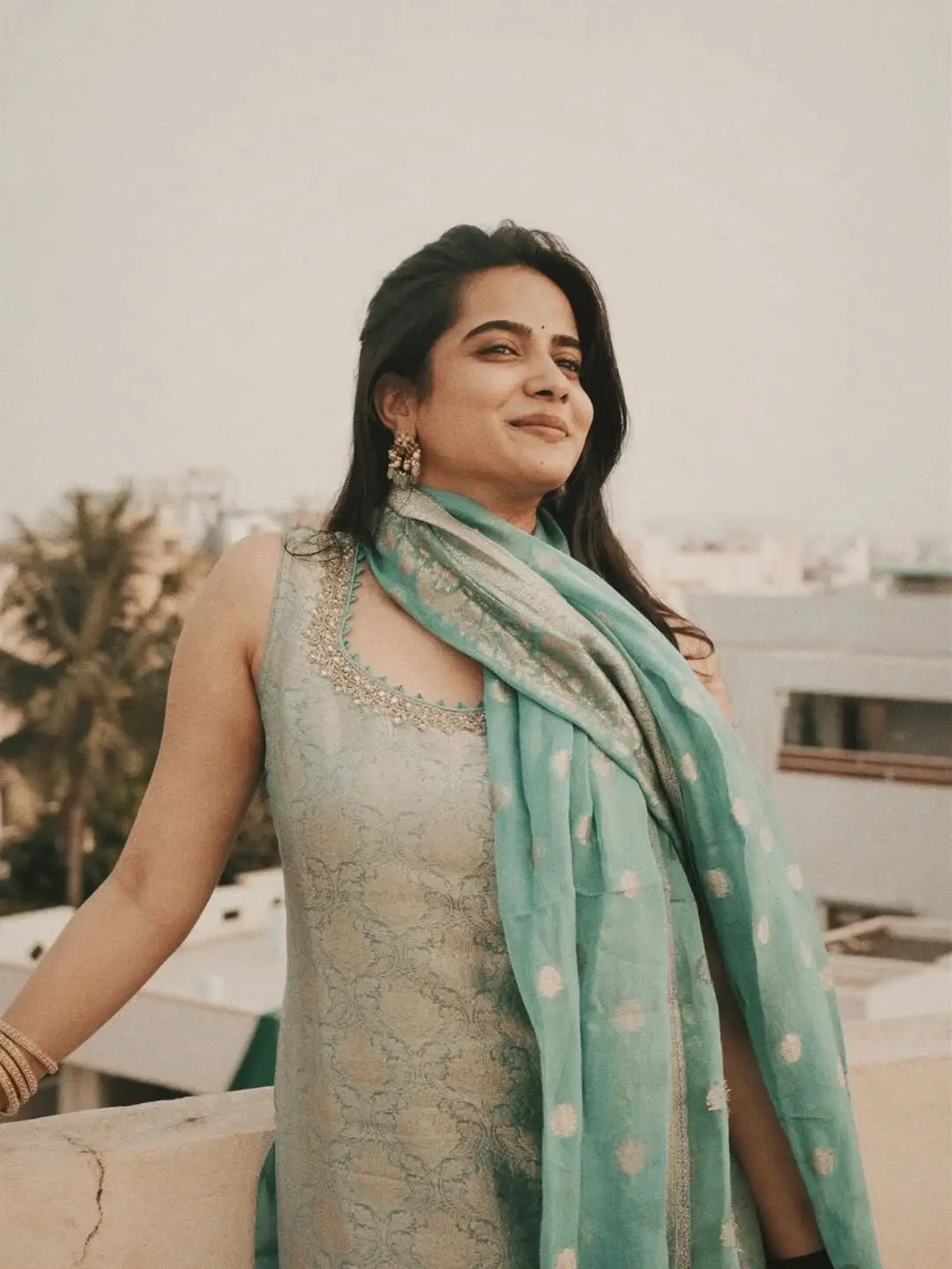 Sri Gouri Priya celebrate Sankranti festival by flying kites (1)