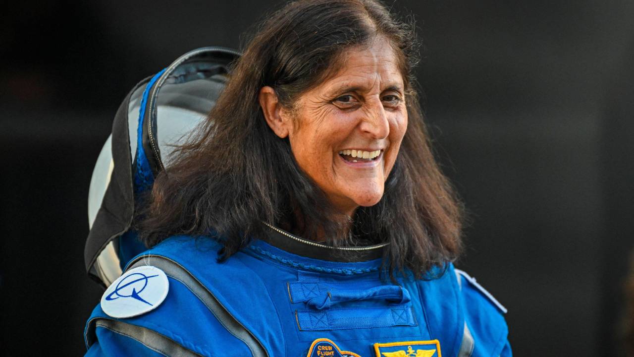 Sunita Williams : సునీతా విలియమ్స్ రిటైర్మెంట్.. 608 రోజులు అంతరిక్షంలో.. తొమ్మిదిసార్లు స్పేస్‌ వాక్‌.. రికార్డులెన్నో..