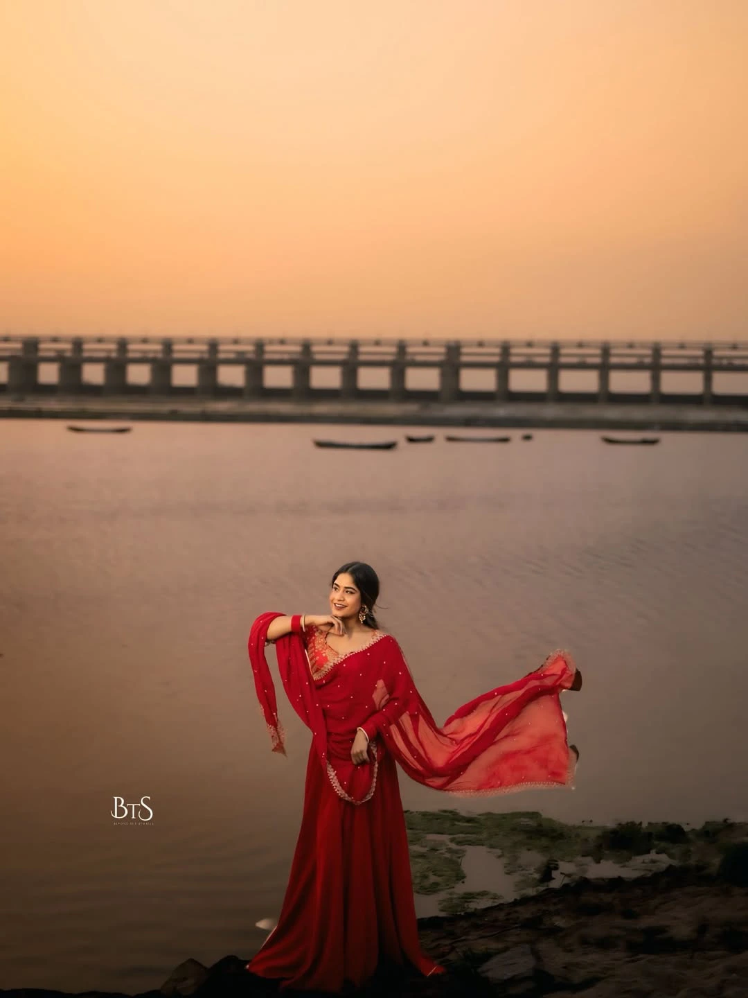 Swetha Naidu Shares Photos with her Sister