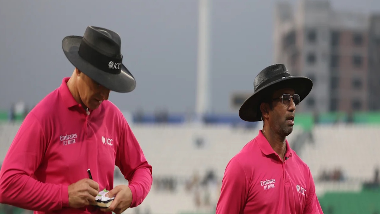 T20 World Cup 2026 : టీ20 ప్రపంచ‌క‌ప్.. భార‌త్ వ‌ర్సెస్ పాక్ మ్యాచ్ కు ఆన్‌ఫీల్డ్‌ అంపైర్లు వీరే..