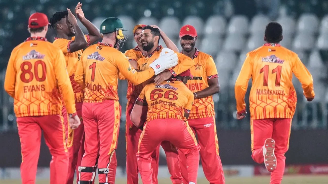 T20 World Cup 2026 : టీ20ప్ర‌పంచ‌క‌ప్ కోసం జింబాబ్వే జ‌ట్టు ఇదే.. ఇదేం ట్విస్ట్ సామీ.. 39 ఏళ్ల ఆట‌గాడికి చోటు..