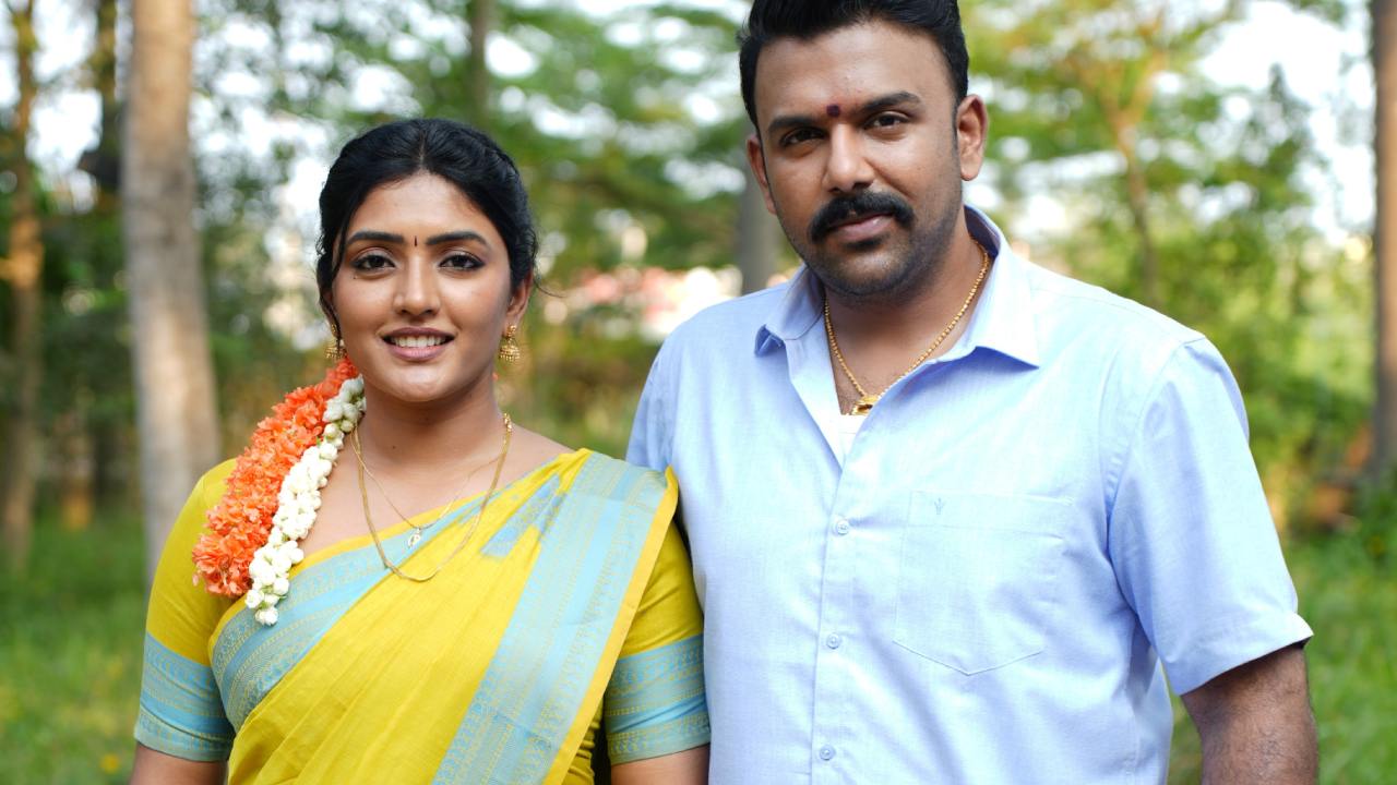 Tharun Bhascker  Eesha Rebba : తరుణ్ – ఈషా రిలేషన్ నిజమే.. టైం వచ్చినప్పుడు అనౌన్స్ చేస్తాం అంటూ డైరెక్టర్ కామెంట్స్..