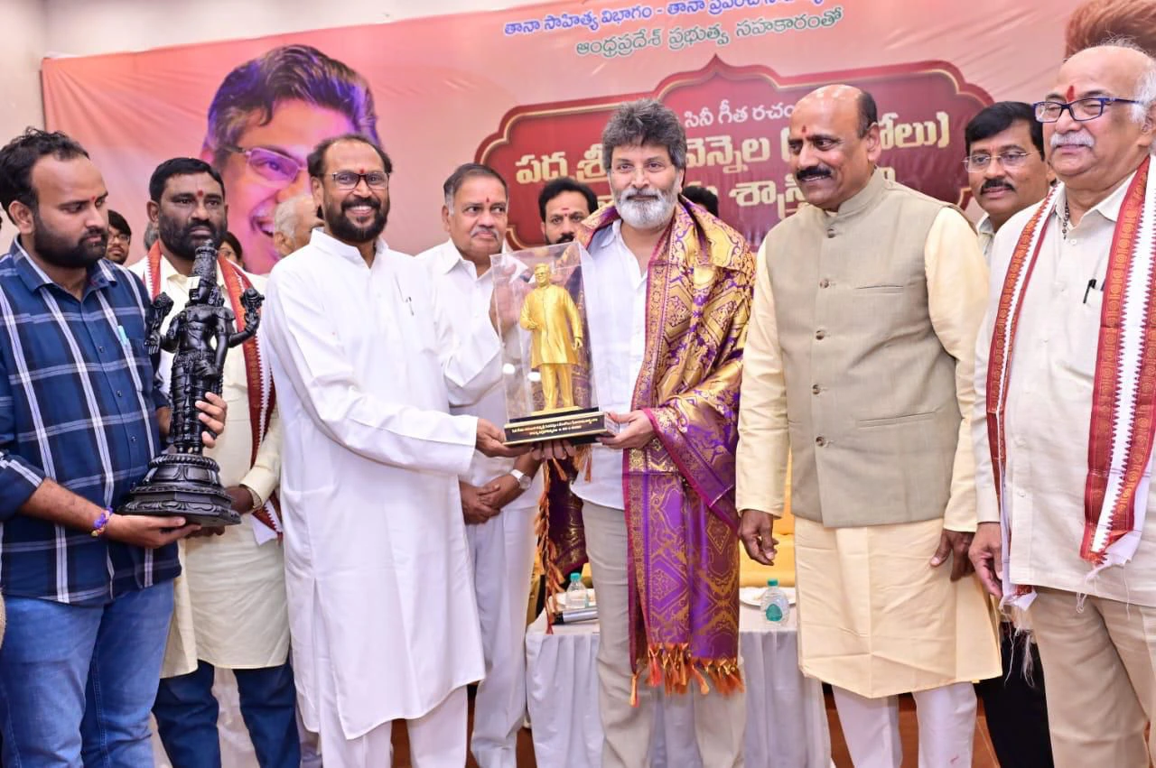 Trivikram Srinivas Unveiled Bronze Statue of Sirivennela Seetharama Sastry at Anakapalli