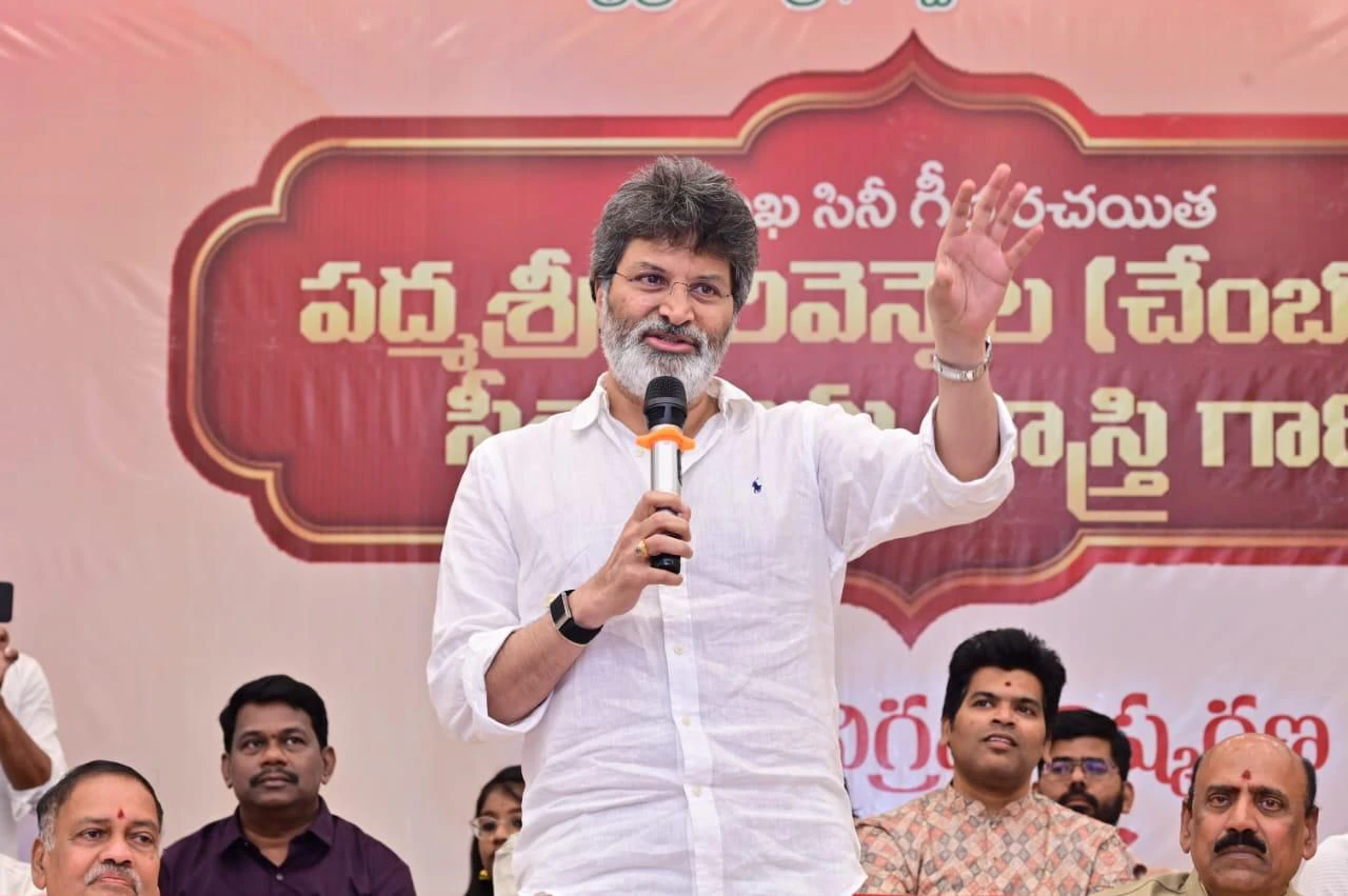 Trivikram Srinivas Unveiled Bronze Statue of Sirivennela Seetharama Sastry at Anakapalli