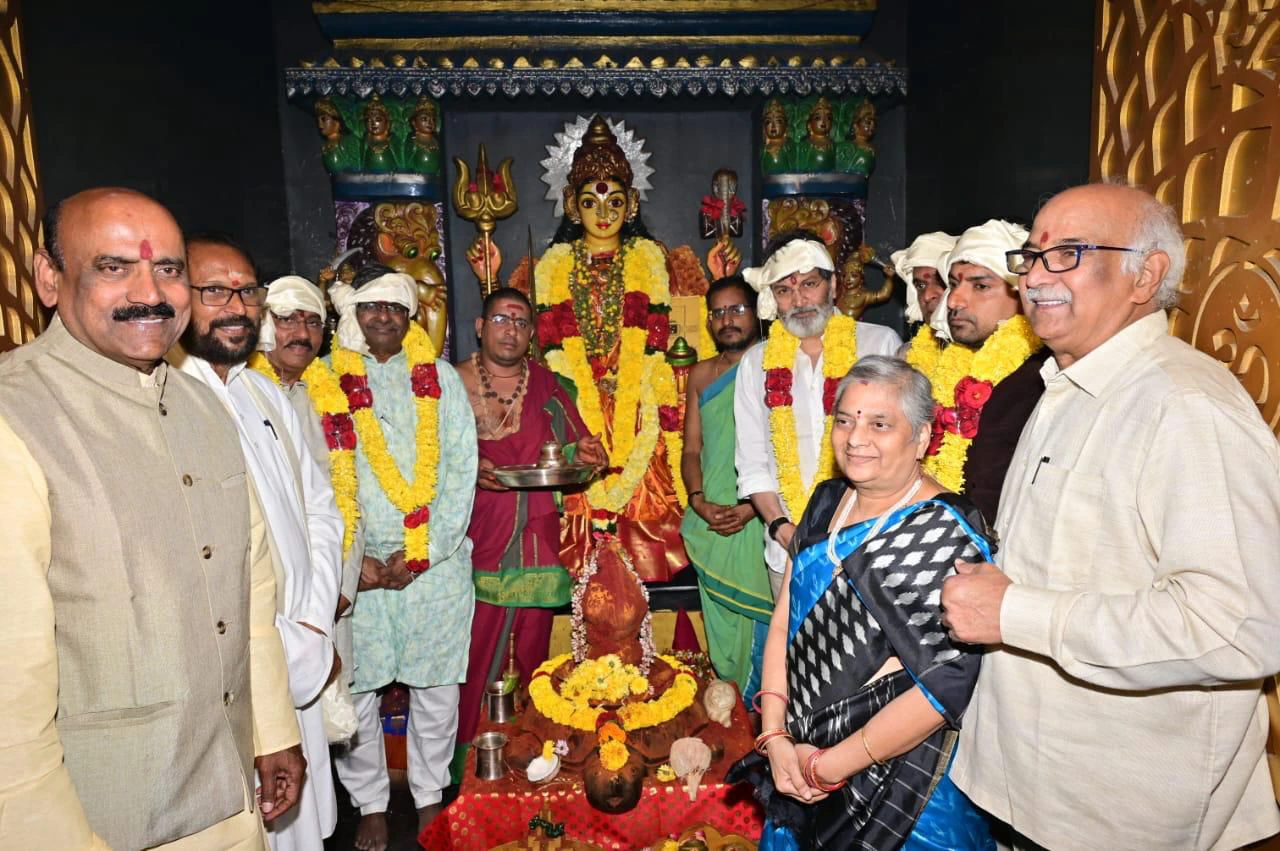 Trivikram Srinivas Unveiled Bronze Statue of Sirivennela Seetharama Sastry at Anakapalli