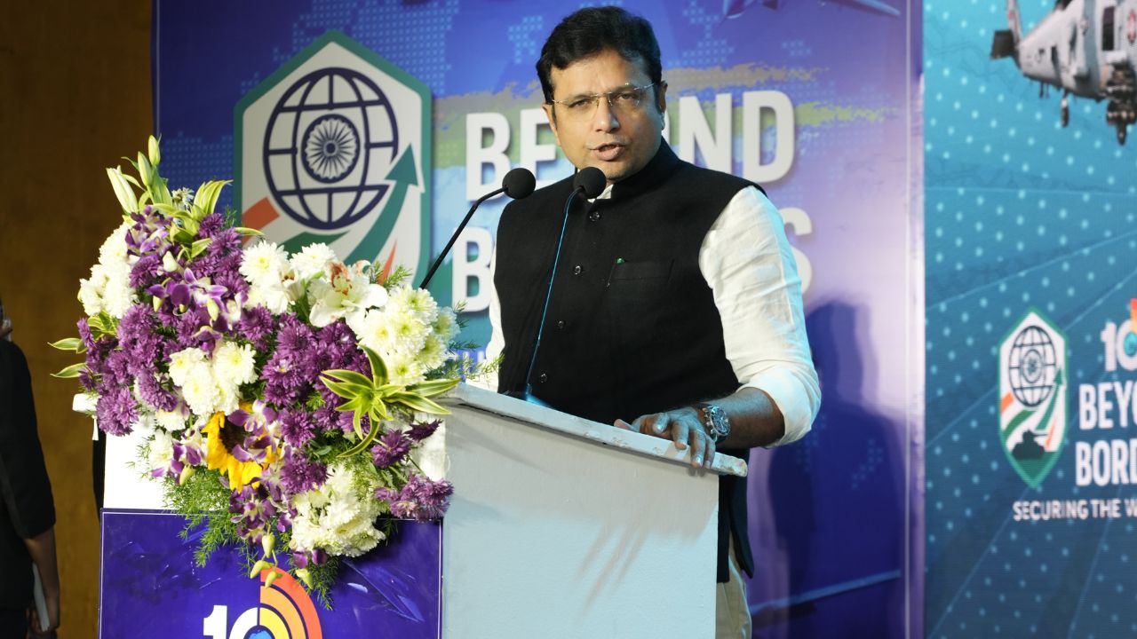 ఇటీవలి కాలంలో విమానాశ్రయాల్లో కొన్ని ఘటనలు చూశాం.. అందుకే సంసిద్ధత ముఖ్యం.. లేదంటే చీకటే..: శ్రీధర్ బాబు 