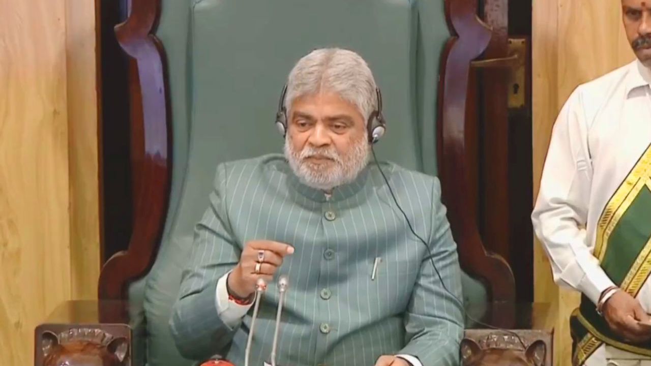 తెలంగాణ అసెంబ్లీ స్పీకర్‌ గడ్డం ప్రసాద్‌కు సుప్రీంకోర్టు నోటీసులు