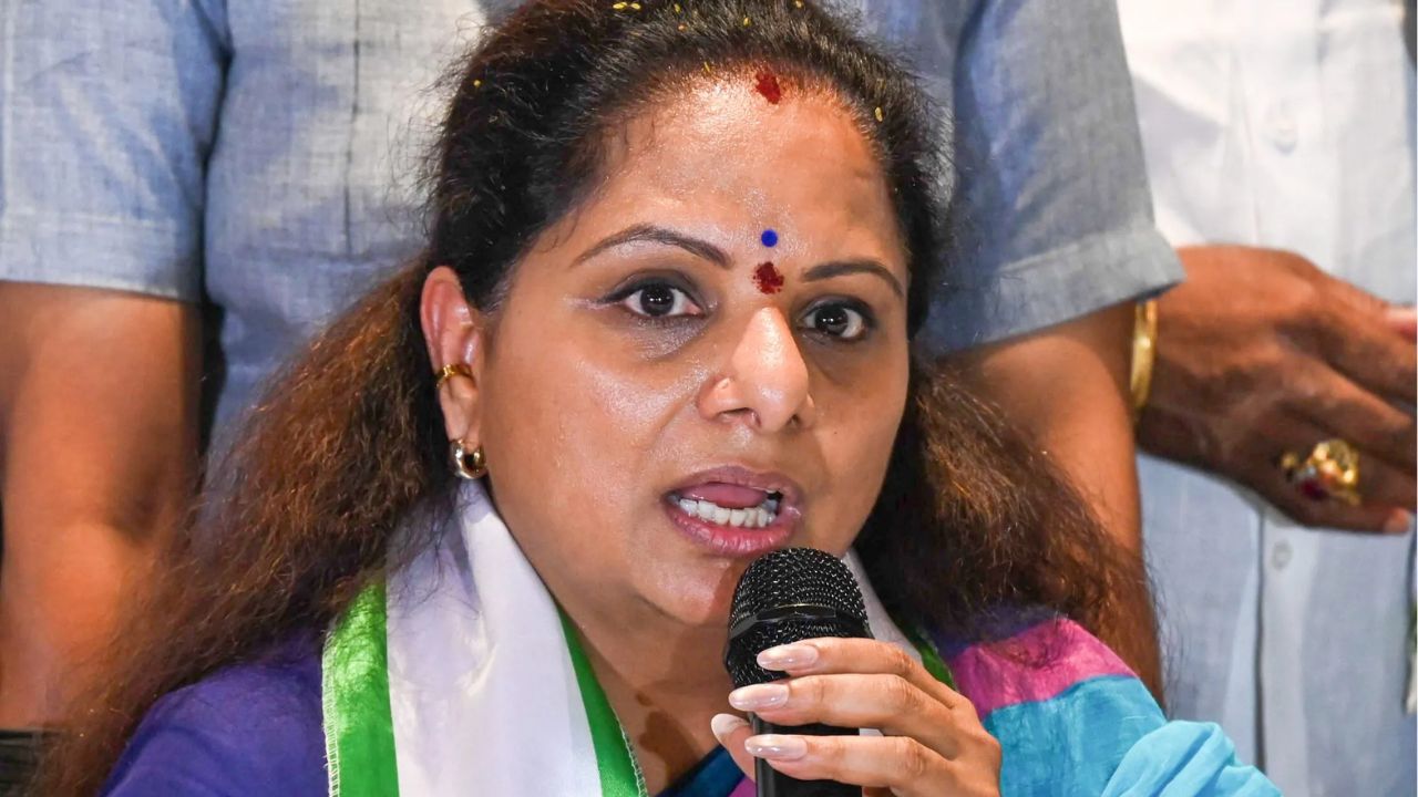 రాజకీయ పార్టీ ఏర్పాటుపై కవిత కసరత్తు స్పీడప్.. ఆ నెలలో పార్టీపై ప్రకటన? తర్వాత పాదయాత్ర..!?