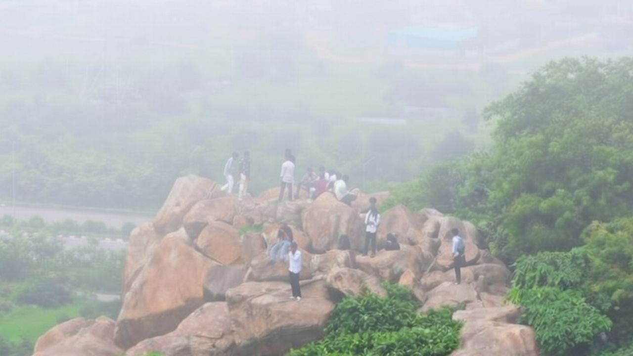 హైదరాబాద్ శివారులో అరకును పోలిన అనుభవం.. అబ్బురపరుస్తున్న వాతావరణం.. వెళ్లి చూస్తారా?