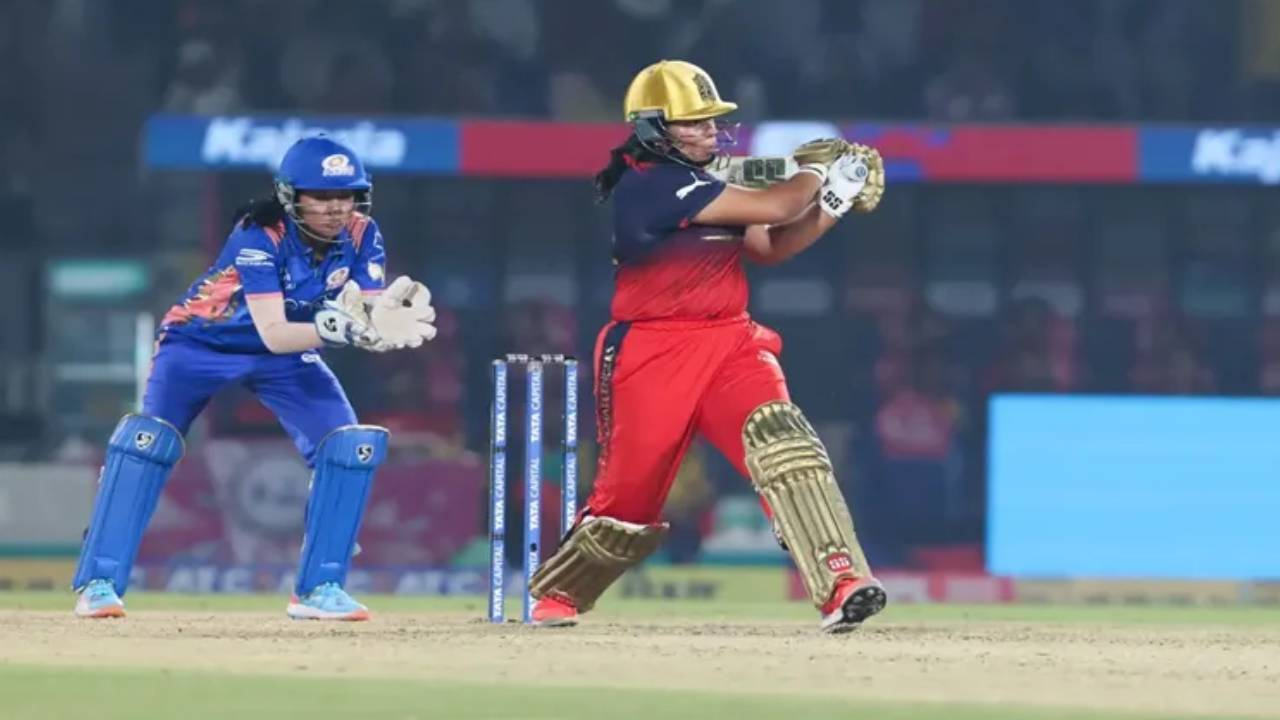 WPL 2026 : రిచా విధ్వంసం.. అయినా దక్కని ఫలితం.. కీలక మ్యాచ్‌లో ముంబై విక్టరీ