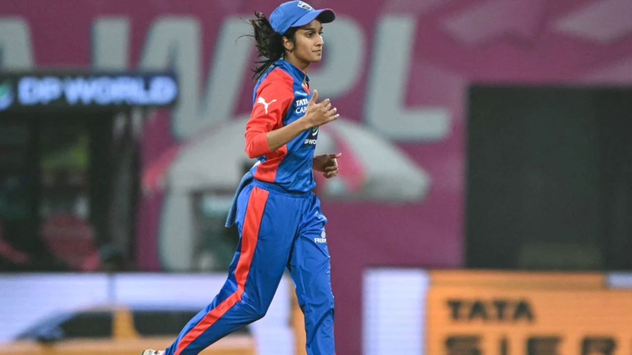 WPL 2026 : ఉత్కంఠ మ్యాచ్‌లో గుజ‌రాత్ చేతిలో ఓట‌మి.. ఢిల్లీ కెప్టెన్ జెమీమా రోడ్రిగ్స్ కు భారీ జ‌రిమానా..