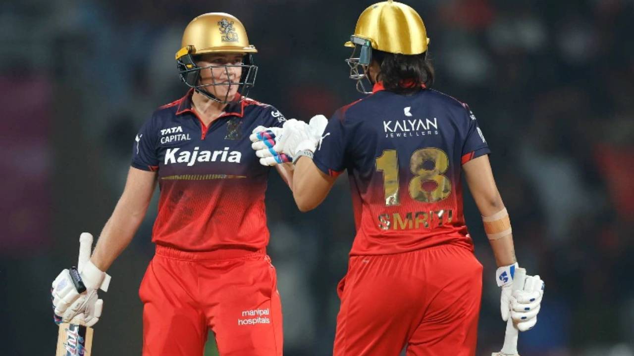 WPL : దంచికొట్టిన హారిస్, స్మృతి మంధాన.. ఆర్సీబీ సూపర్ విక్టరీ..