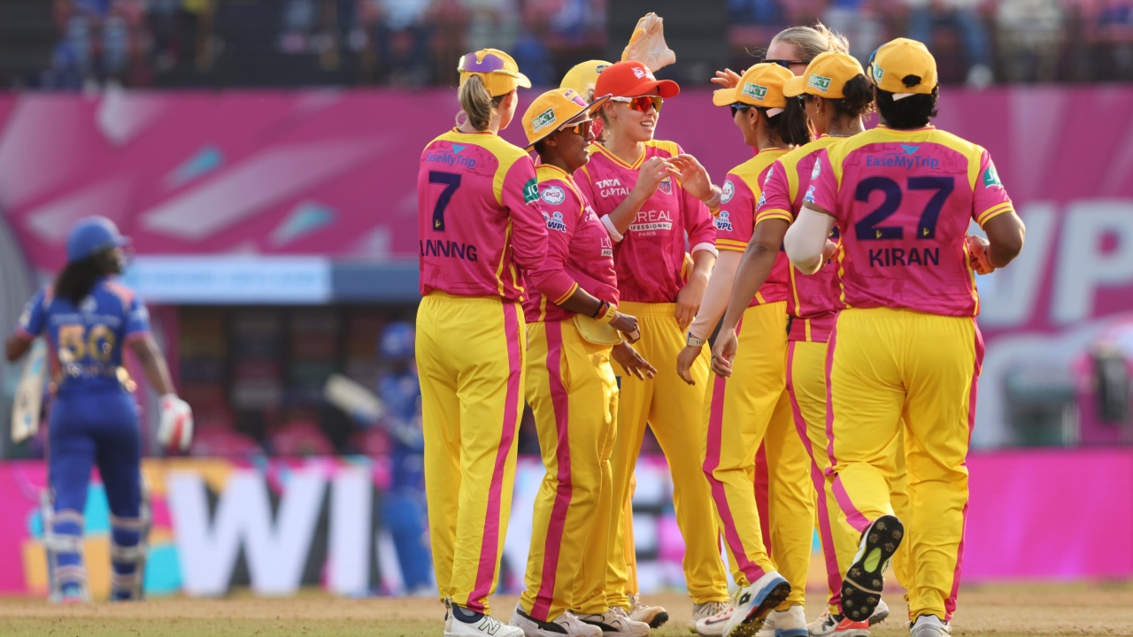 WPL 2026 : ముంబై ఇండియ‌న్స్‌ను మ‌ళ్లీ ఓడించిన యూపీ వారియర్జ్