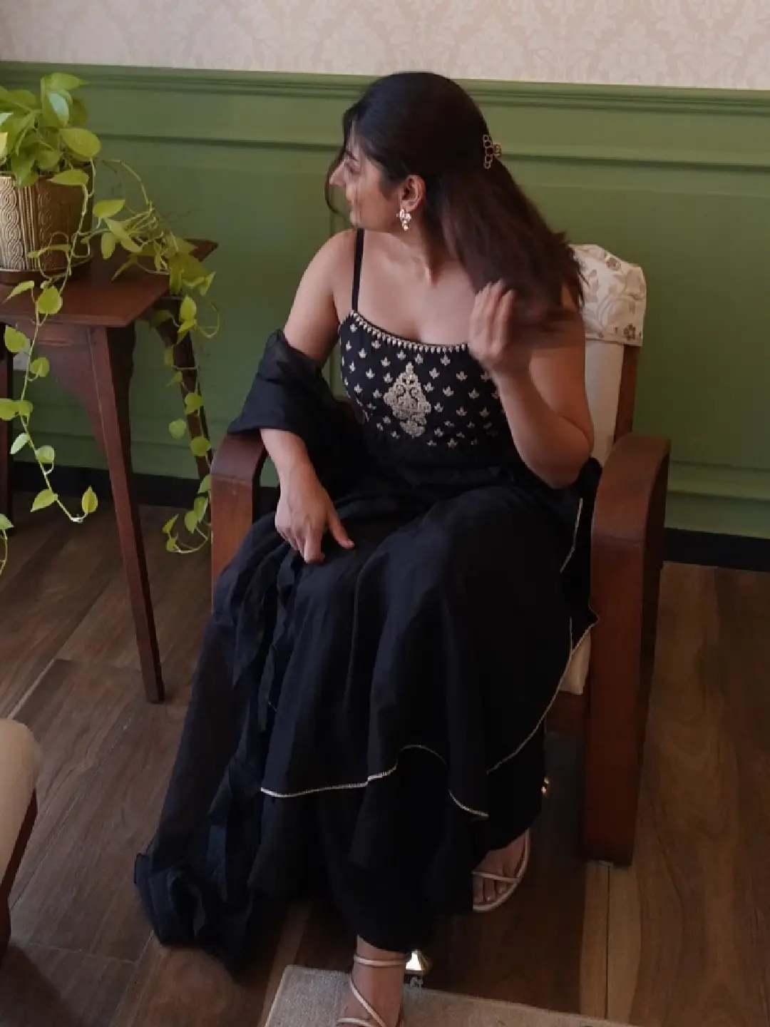 esther anil latest glamour photos (1)