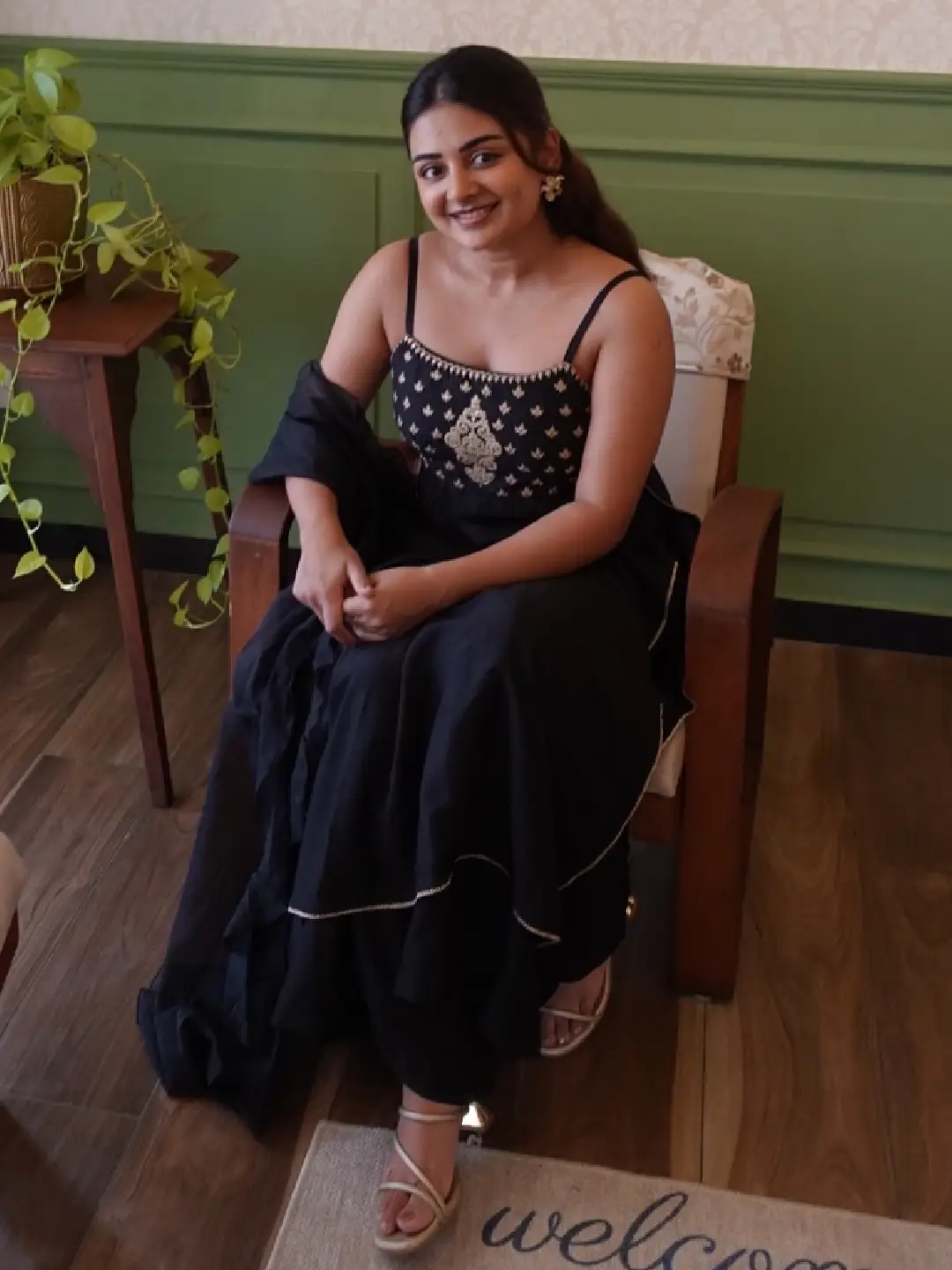 esther anil latest glamour photos (1)