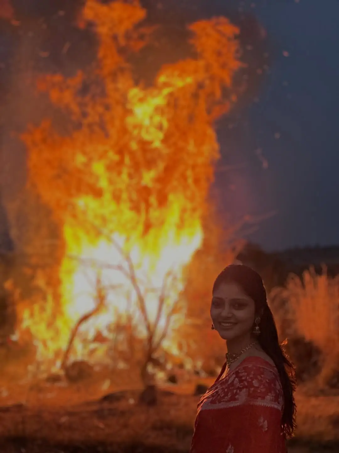 kiran abbavaram wife rahasya sankranthi special photos (1)