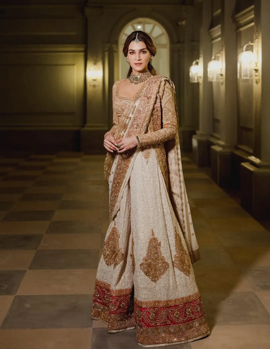 kriti sanon latest photos (1)