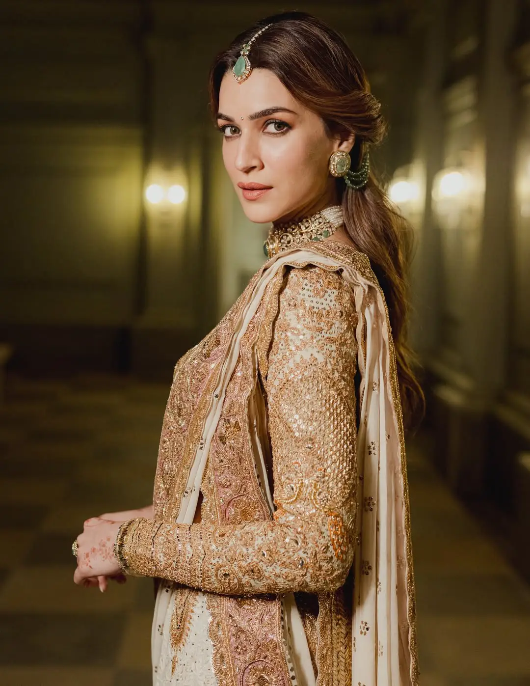 kriti sanon latest photos (1)