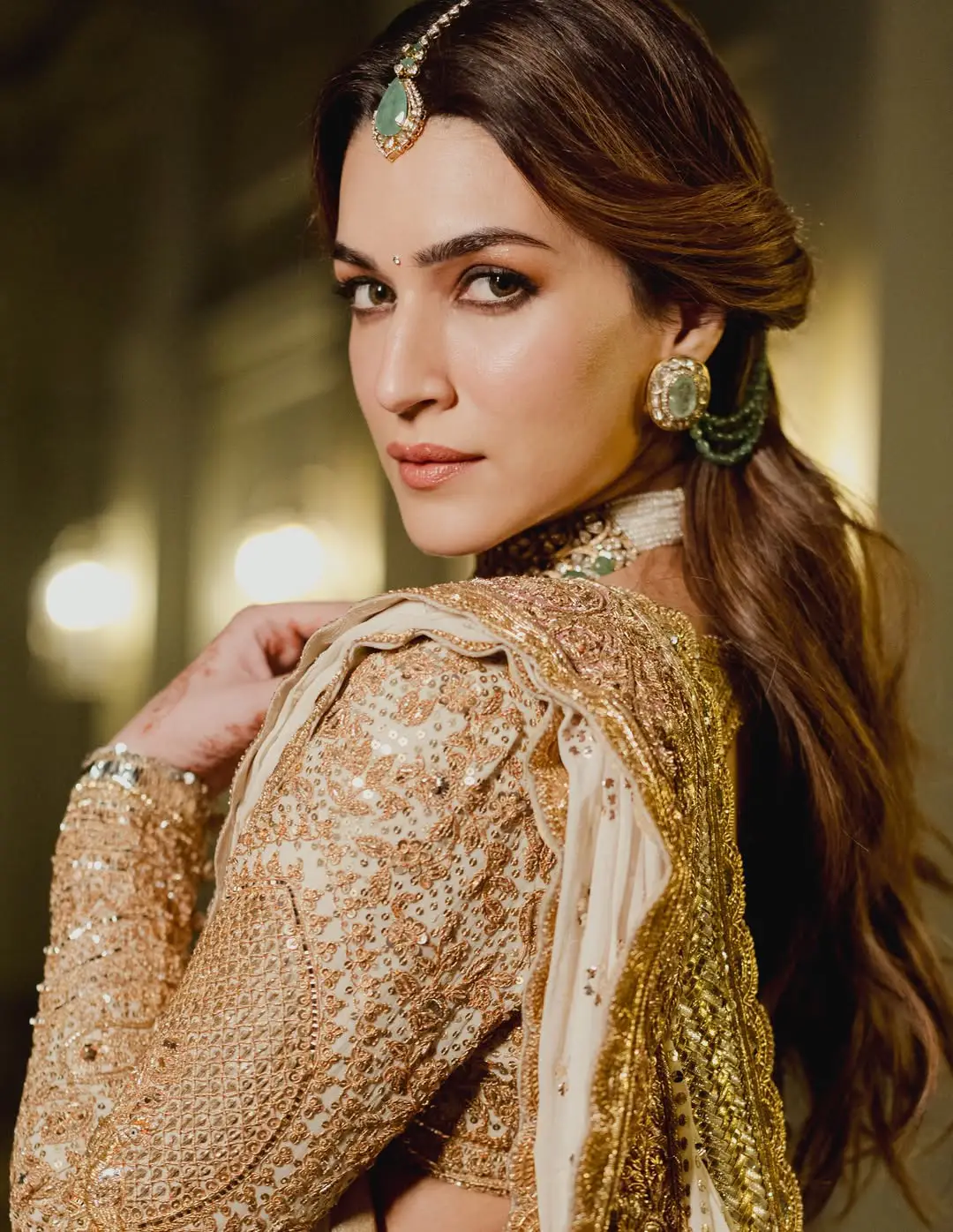 kriti sanon latest photos (1)