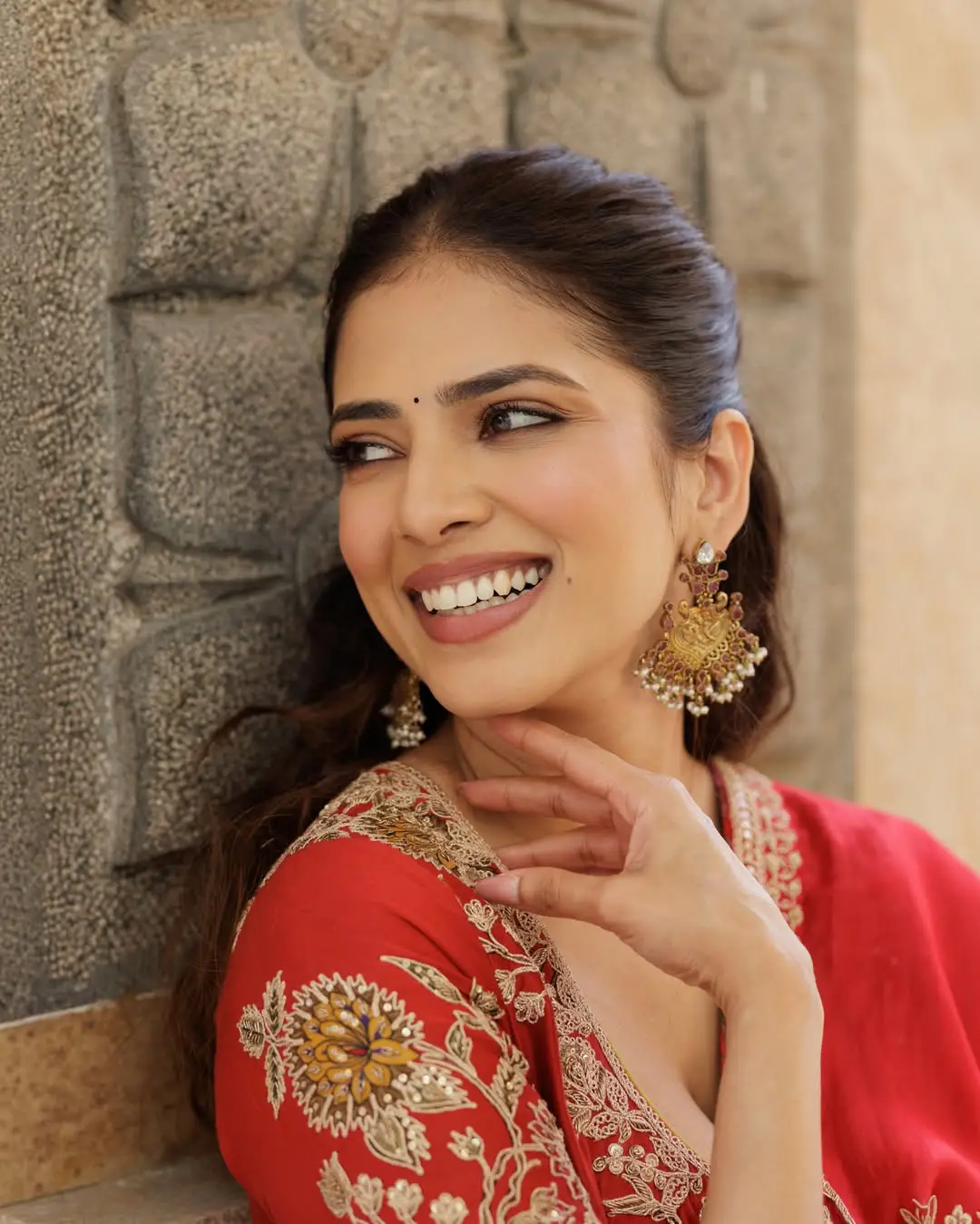 malavika mohanan latest photos viral on social media (1)