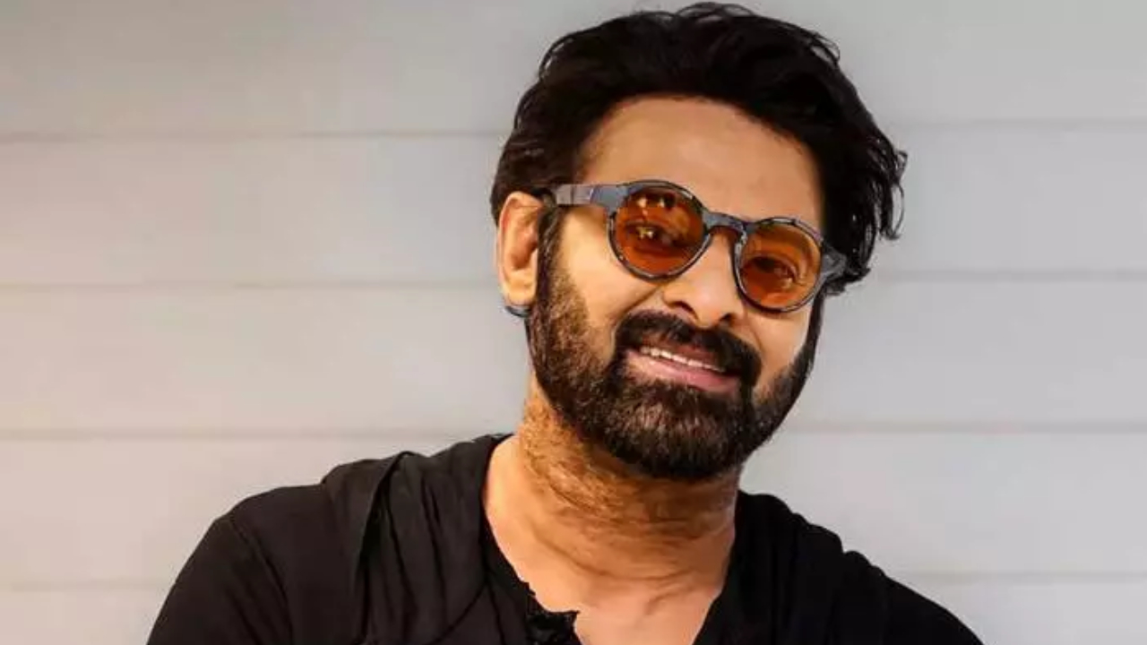 Prabhas: ప్రభాస్ ఫ్యాన్స్ కి గుడ్ న్యూస్.. హను సినిమా వస్తోంది.. దసరాకి సిద్ధమవ్వండి!