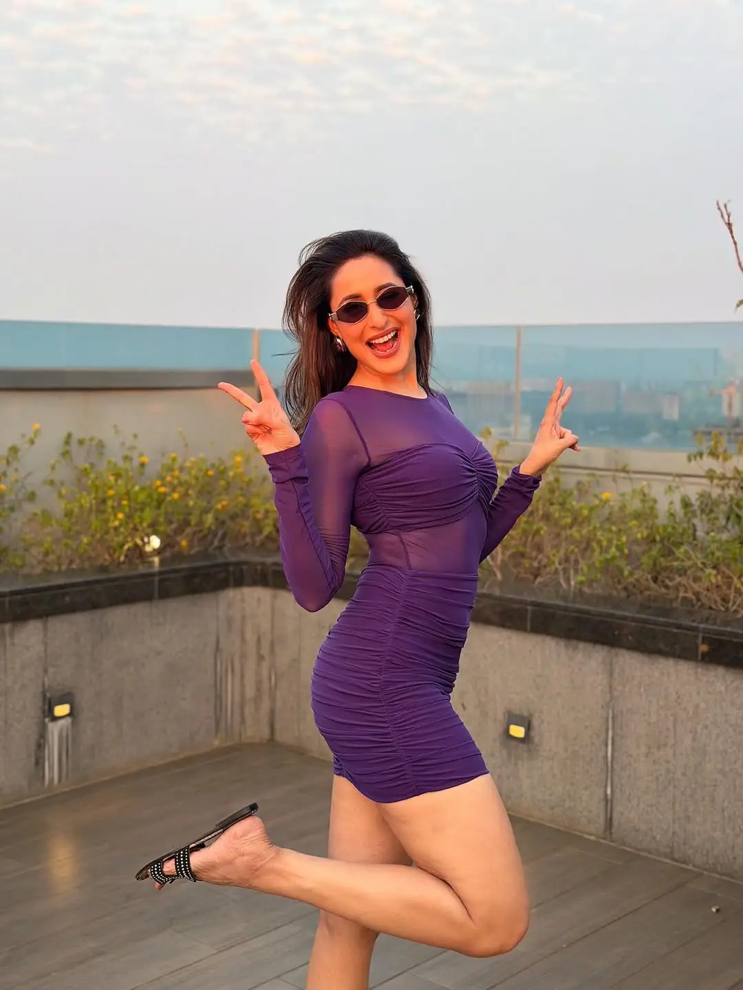 pragya jaiswal stunning photo gallery (1)