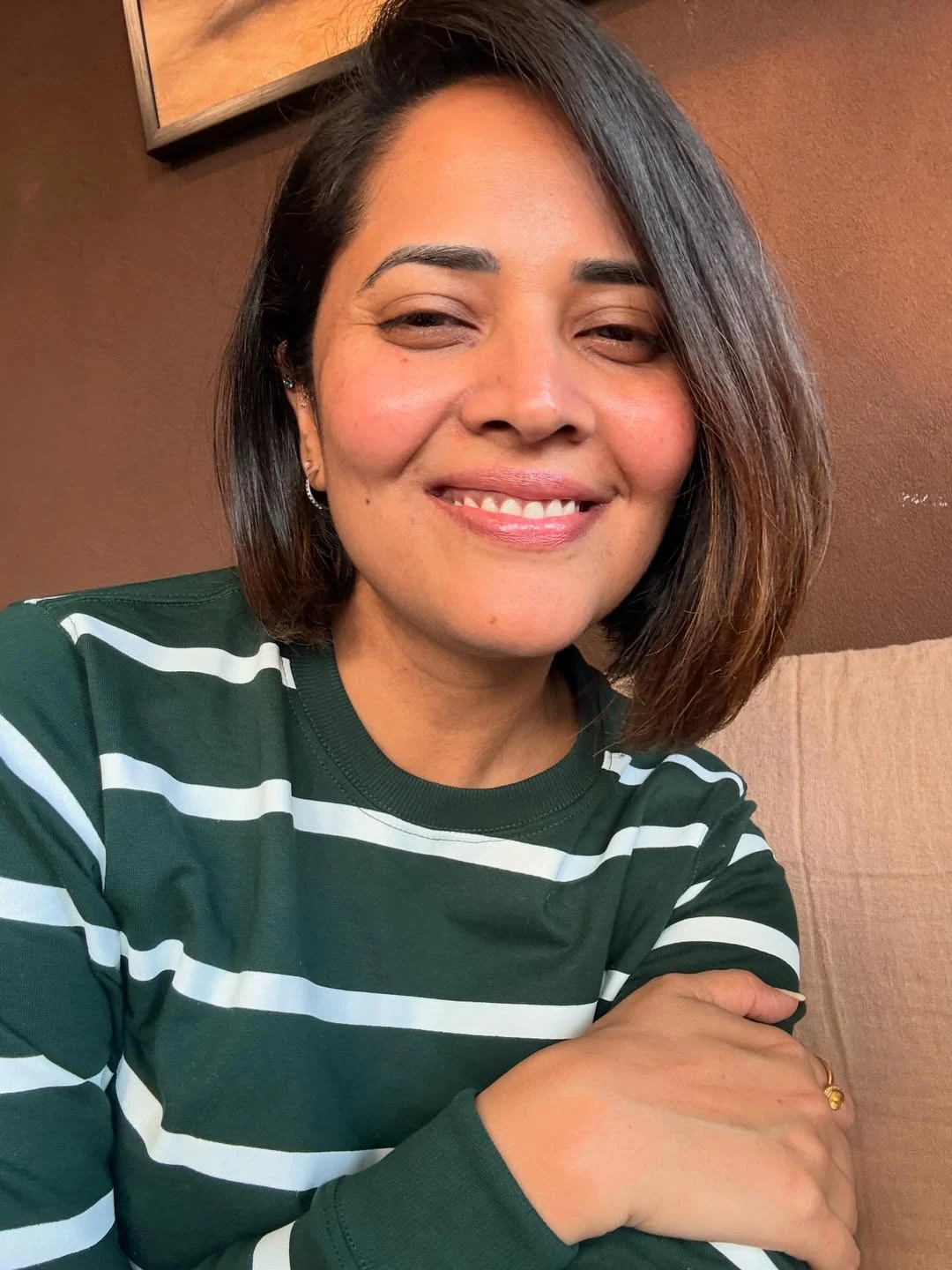 Anasuya Bharadwaj Shares Photos with New Hair Style