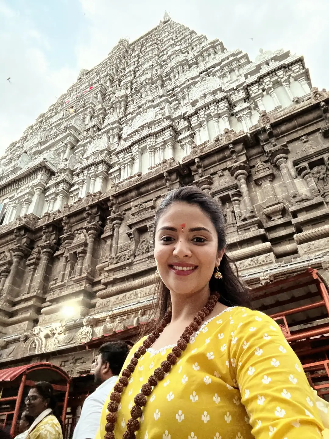 Anchor Sreemukhi shared Arunachalam photos on the occasion of maha Shivaratri