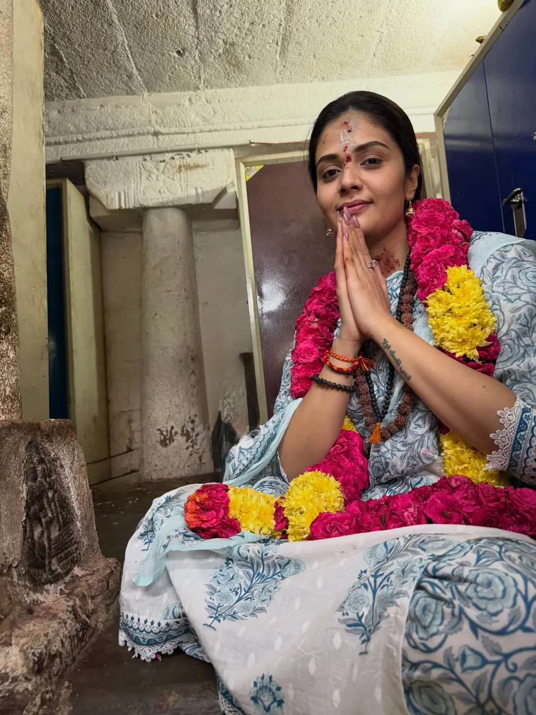 Anchor Sreemukhi shared Arunachalam photos on the occasion of maha Shivaratri