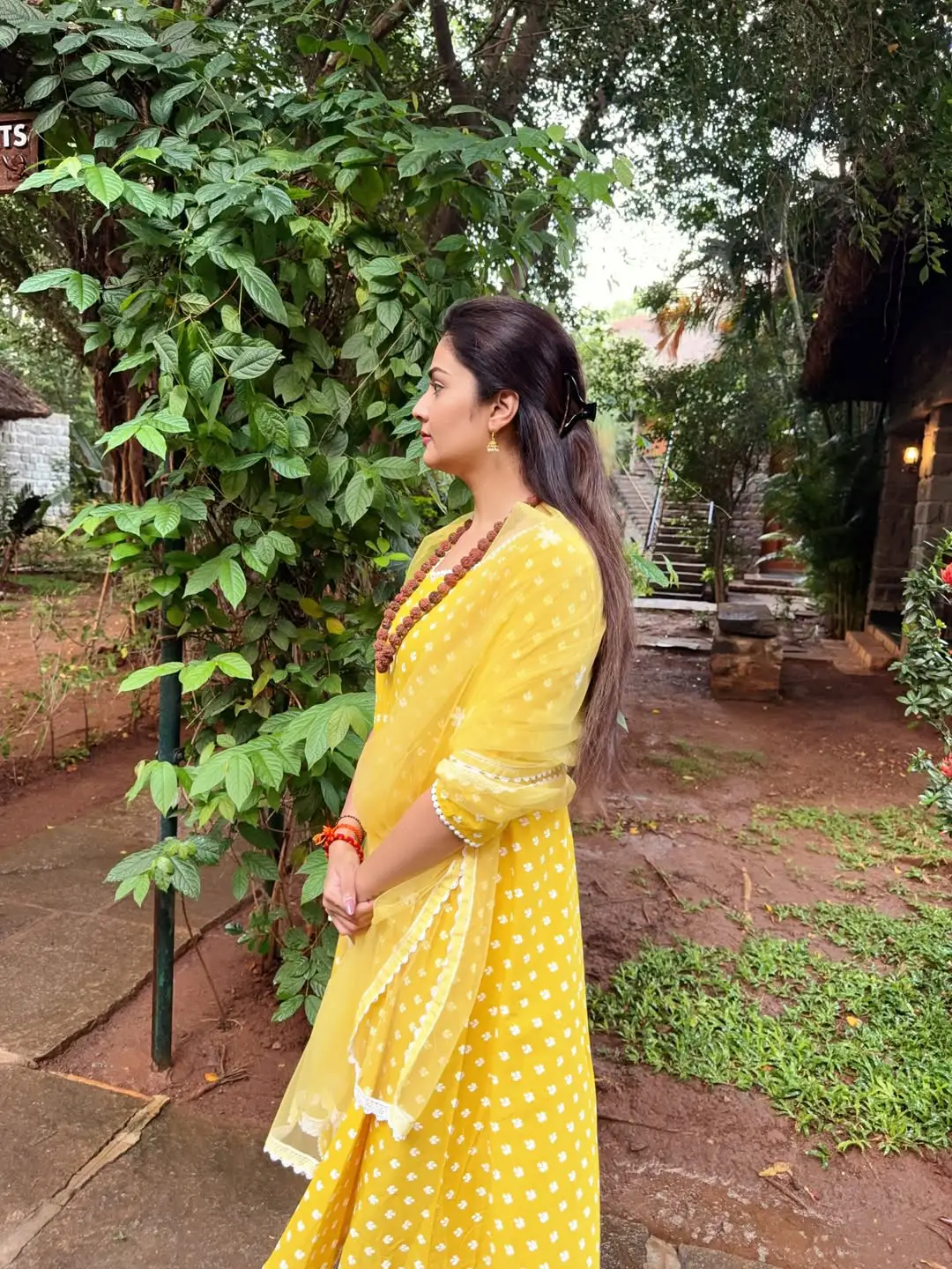 Anchor Sreemukhi shared Arunachalam photos on the occasion of maha Shivaratri