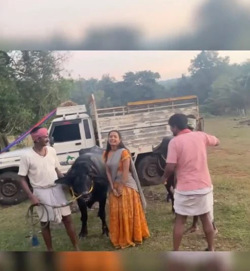 Ashika Ranganath Shares Gatha Vaibhavam Working Stills